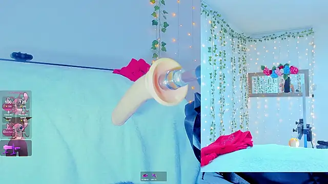 Snapshot of Tiffanny_Love_ chatting on September 19, 8:57 am Tiffanny Love  online show from September 19, 8:57 am