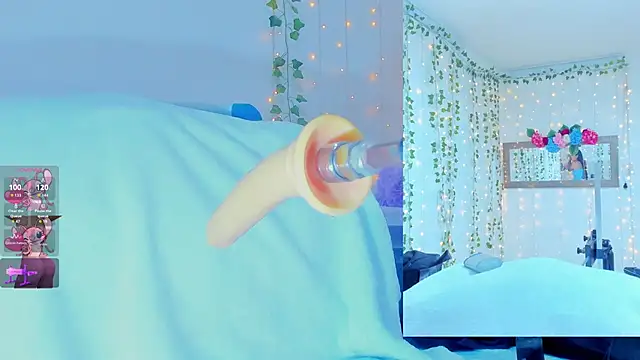 Snapshot of Tiffanny_Love_ chatting on September 24, 8:46 am Tiffanny Love  online show from September 24, 8:46 am