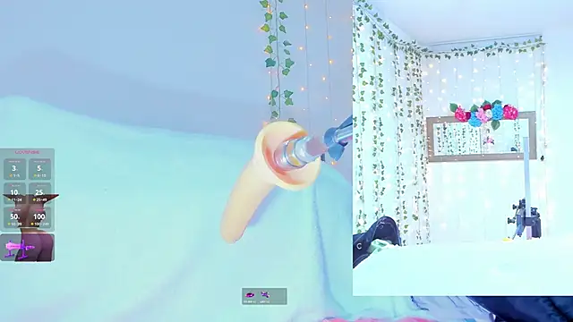 Snapshot of Tiffanny_Love_ chatting on September 10, 9:31 am Tiffanny Love  online show from September 10, 9:31 am