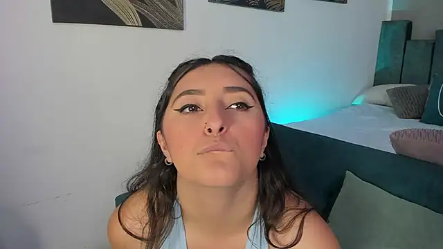 Snapshot of Kathia_Morelli chatting on October 24, 12:23 pm Kathia Morelli online show from October 24, 12:23 pm