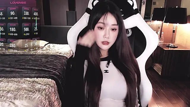 Snapshot of Cartier-__Daji- chatting on October 26, 1:06 pm Cartier- Daji- online show from October 26, 1:06 pm