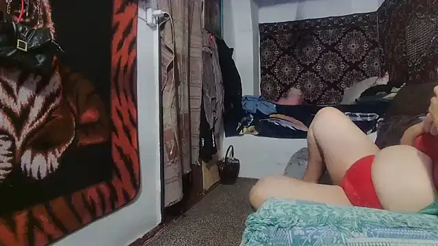 Snapshot of NataliiaRosa54 chatting on September 29, 6:13 pm NataliiaRosa54 online show from September 29, 6:13 pm