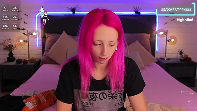 Selena Lily online show from November 2, 8:12 pm