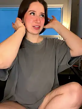 nerdynina online show from January 16, 8:27 pm