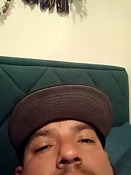 valleyoneofakind online show from October 7, 7:13 am