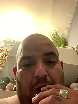 valleyoneofakind online show from March 29, 8:24 am