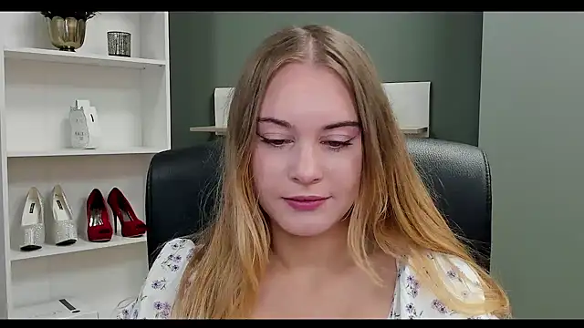 kitty valeria online show from September 27, 6:31 am