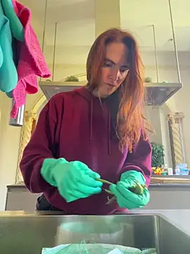 Debby 89 online show from April 30, 9:36 am