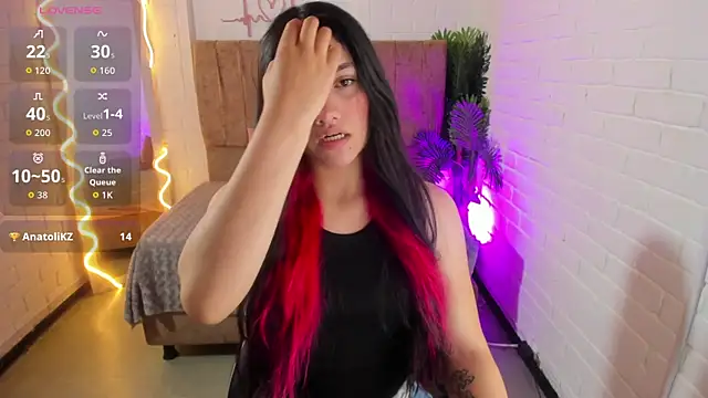 Snapshot of Chiara_tay chatting on September 18, 7:34 pm Chiara tay online show from September 18, 7:34 pm