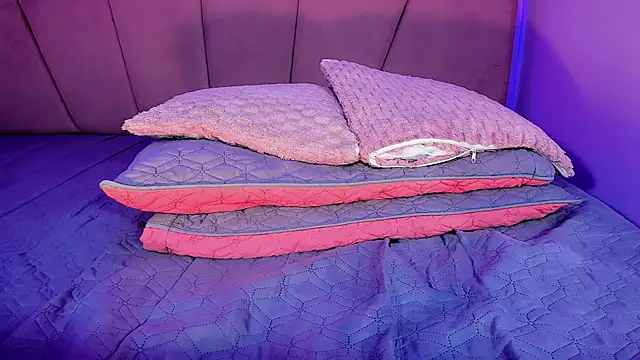 Snapshot of ValeriaAguilar chatting on October 27, 10:04 pm ValeriaAguilar online show from October 27, 10:04 pm