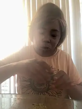 JCCaramelbarbie1 online show from March 6, 2:34 pm