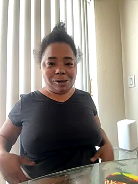 JCCaramelbarbie1 online show from December 5, 4:19 pm