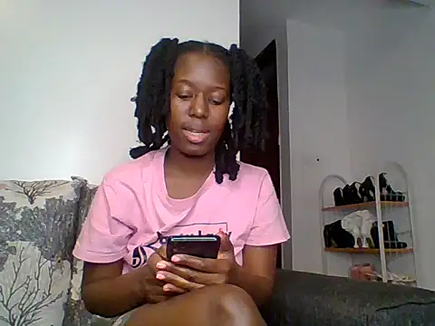 Snapshot of Oliviia_ chatting on September 22, 7:45 pm Oliviia online show from September 22, 7:45 pm