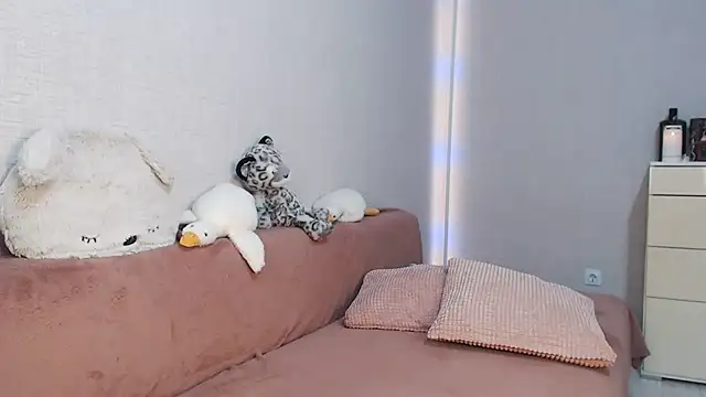 lovely hayley online show from January 6, 9:29 pm