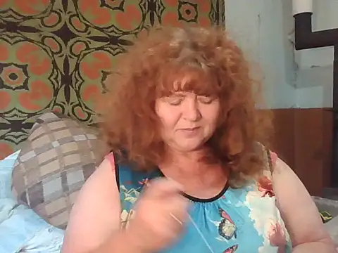 Snapshot of RoseRed69 chatting on October 2, 3:22 am RoseRed69 online show from October 2, 3:22 am