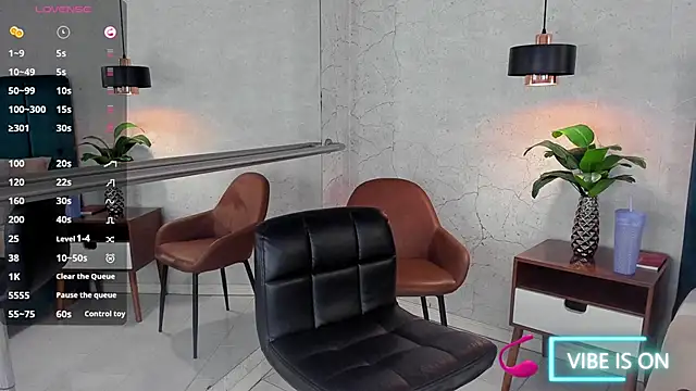 Luna18Pink online show from January 15, 2:56 pm