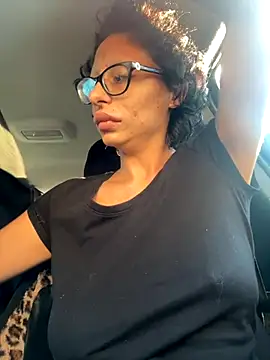 Snapshot of myloveforyouu chatting on September 30, 1:06 pm myloveforyouu online show from September 30, 1:06 pm