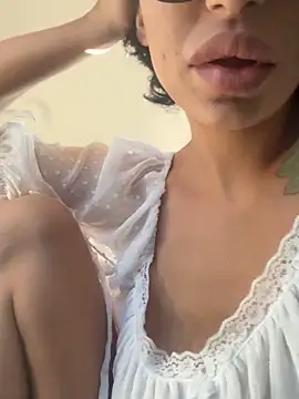 Snapshot of myloveforyouu chatting on October 2, 1:27 pm myloveforyouu online show from October 2, 1:27 pm