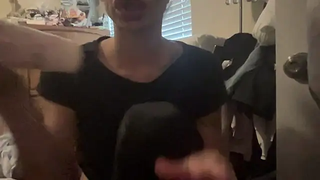 myloveforyouu online show from April 7, 12:40 pm