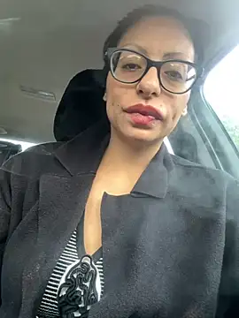 Snapshot of myloveforyouu chatting on October 17, 1:36 pm myloveforyouu online show from October 17, 1:36 pm