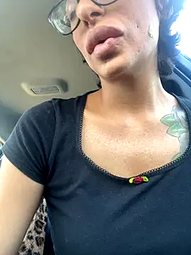 Snapshot of myloveforyouu chatting on September 20, 10:30 pm myloveforyouu online show from September 20, 10:30 pm