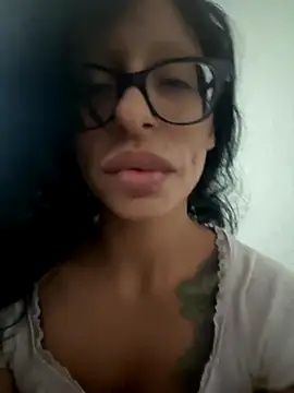 Snapshot of myloveforyouu chatting on October 27, 2:34 pm myloveforyouu online show from October 27, 2:34 pm