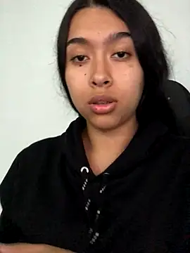 Snapshot of SweetLatiin_ chatting on October 8, 7:51 pm SweetLatiin online show from October 8, 7:51 pm