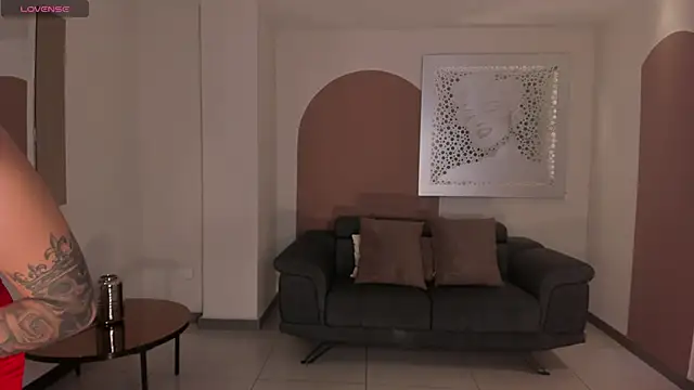 Snapshot of MariaHerrera_ chatting on October 23, 10:16 pm MariaHerrera  online show from October 23, 10:16 pm