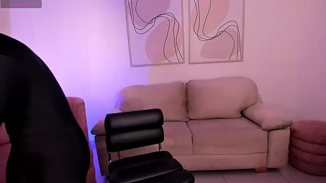 Snapshot of MariaHerrera_ chatting on September 16, 9:23 pm MariaHerrera  online show from September 16, 9:23 pm