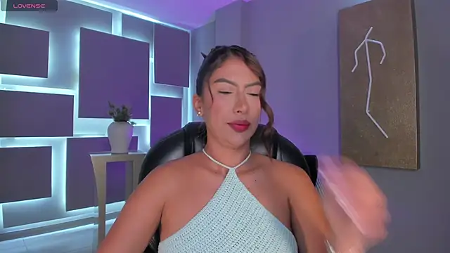 ArianaDumont online show from February 16, 11:32 am