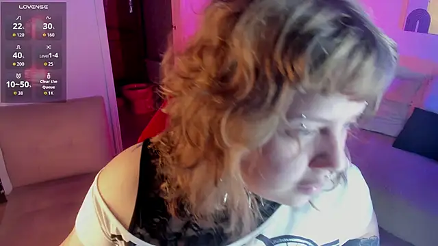 Snapshot of Sabrina_scarlett chatting on October 1, 5:23 am Sabrina scarlett online show from October 1, 5:23 am