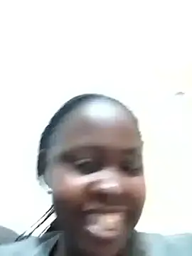 Snapshot of Sweetcecie01 chatting on October 30, 11:28 pm Sweetcecie01 online show from October 30, 11:28 pm