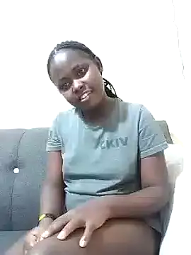 Snapshot of Sweetcecie01 chatting on October 31, 11:31 pm Sweetcecie01 online show from October 31, 11:31 pm