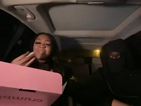 AUNYXXX online show from April 17, 2:24 am