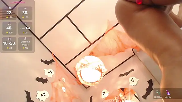 Snapshot of Thayssa_ross chatting on October 24, 8:05 pm Thayssa ross online show from October 24, 8:05 pm