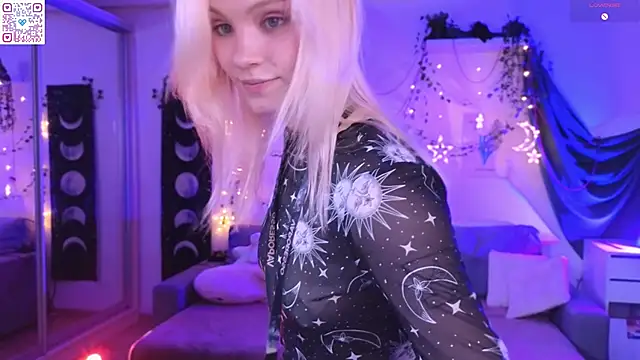 Moonlight Mia online show from April 10, 7:42 pm