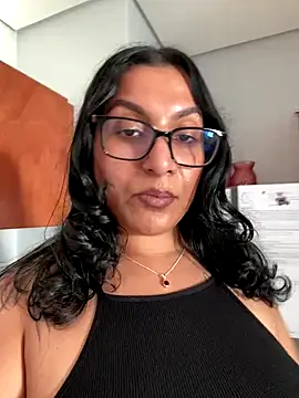 Snapshot of Indianbutter11 chatting on October 14, 5:21 am Indianbutter11 online show from October 14, 5:21 am