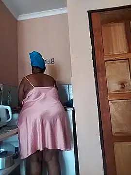 Snapshot of XXXGIANTBOOBS chatting on September 18, 9:08 am XXXGIANTBOOBS online show from September 18, 9:08 am