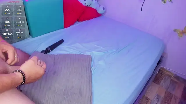 Sara and Lion online show from September 19, 4:39 pm