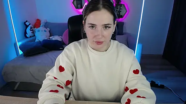 SabrinViolet online show from October 22, 8:30 am