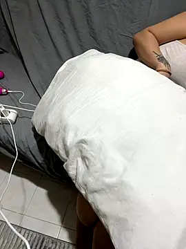 gizemseks online show from October 29, 1:43 am