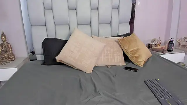 SusanBenett online show from November 29, 9:30 pm