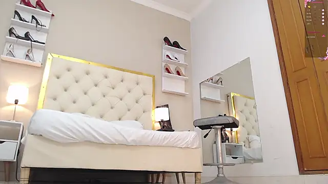 Snapshot of Sara_Gomez chatting on October 12, 4:04 am Sara Gomez online show from October 12, 4:04 am