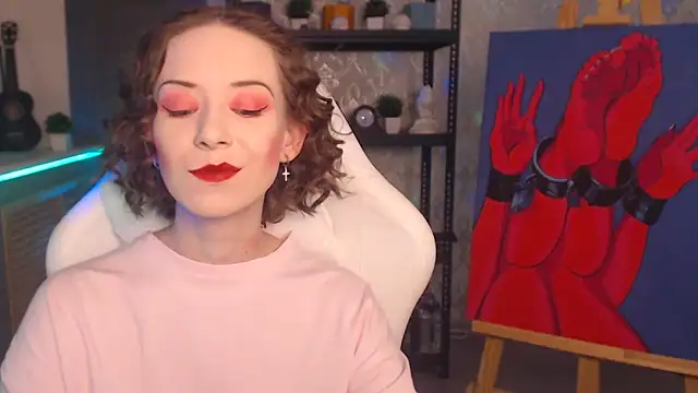 Snapshot of FascinatingEyess chatting on October 31, 6:12 pm FascinatingEyess online show from October 31, 6:12 pm