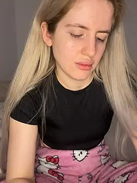 Holly-Glamour online show from February 27, 4:23 am