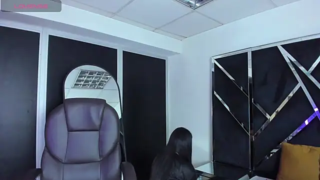 Snapshot of Ivanna18_x chatting on September 19, 3:38 am Ivanna18 x online show from September 19, 3:38 am