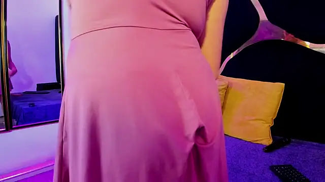 Snapshot of Ivanna18_x chatting on October 7, 3:55 am Ivanna18 x online show from October 7, 3:55 am