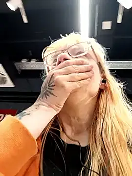 Sakura27undUriel online show from October 17, 8:39 am