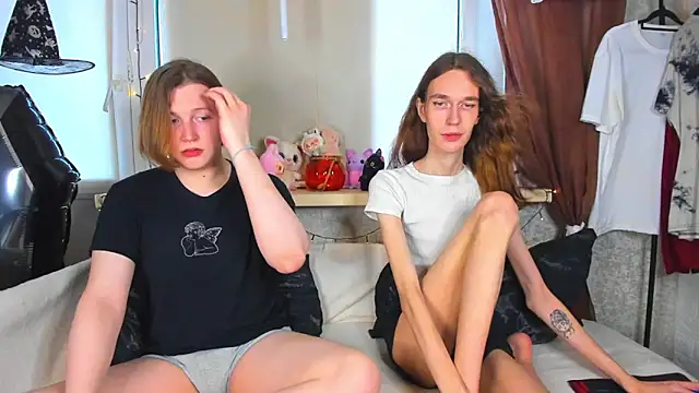 Calvin and Kevin online show from October 18, 5:54 am