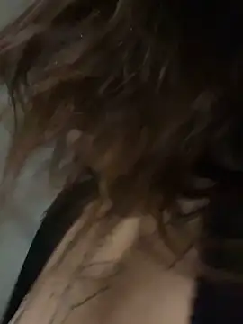 Snapshot of SafeinouterSpace chatting on October 21, 7:34 am SafeinouterSpace online show from October 21, 7:34 am